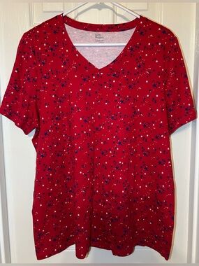 Kim Rogers Red V-Neck Star Print Tee